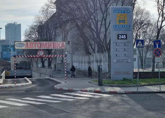 Grand Ohrid - Center Near To Sea And Sea Garden アパート