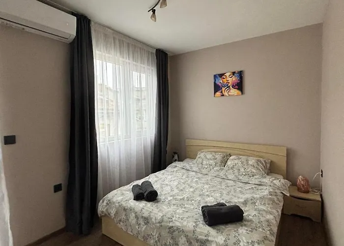 Grand Ohrid - Center Near To Sea And Sea Garden Апартаменты *