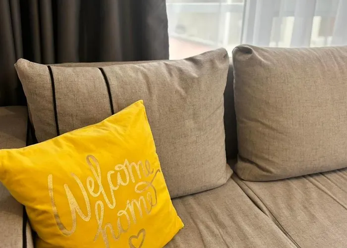 Grand Ohrid - Center Near To Sea And Sea Garden Апартаменты *