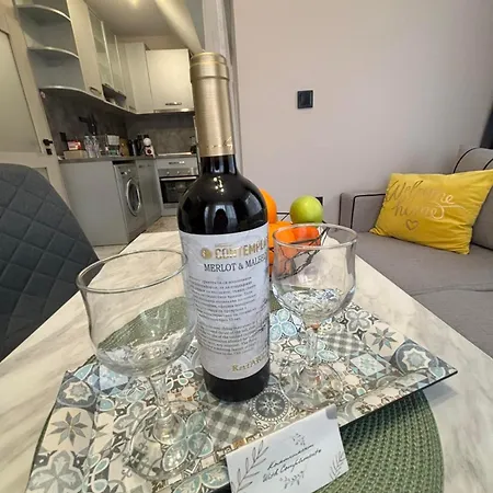 Grand Ohrid - Center Near To Sea And Sea Garden Burgas