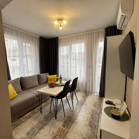 Grand Ohrid - Center Near To Sea And Sea Garden * بورغاس